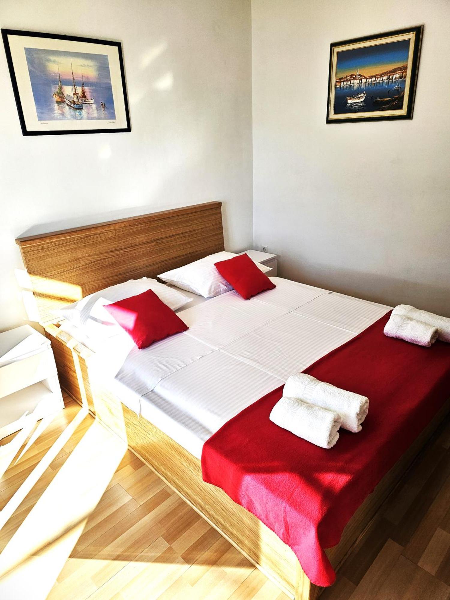 Apartments Lidija 스베티 유라이 외부 사진